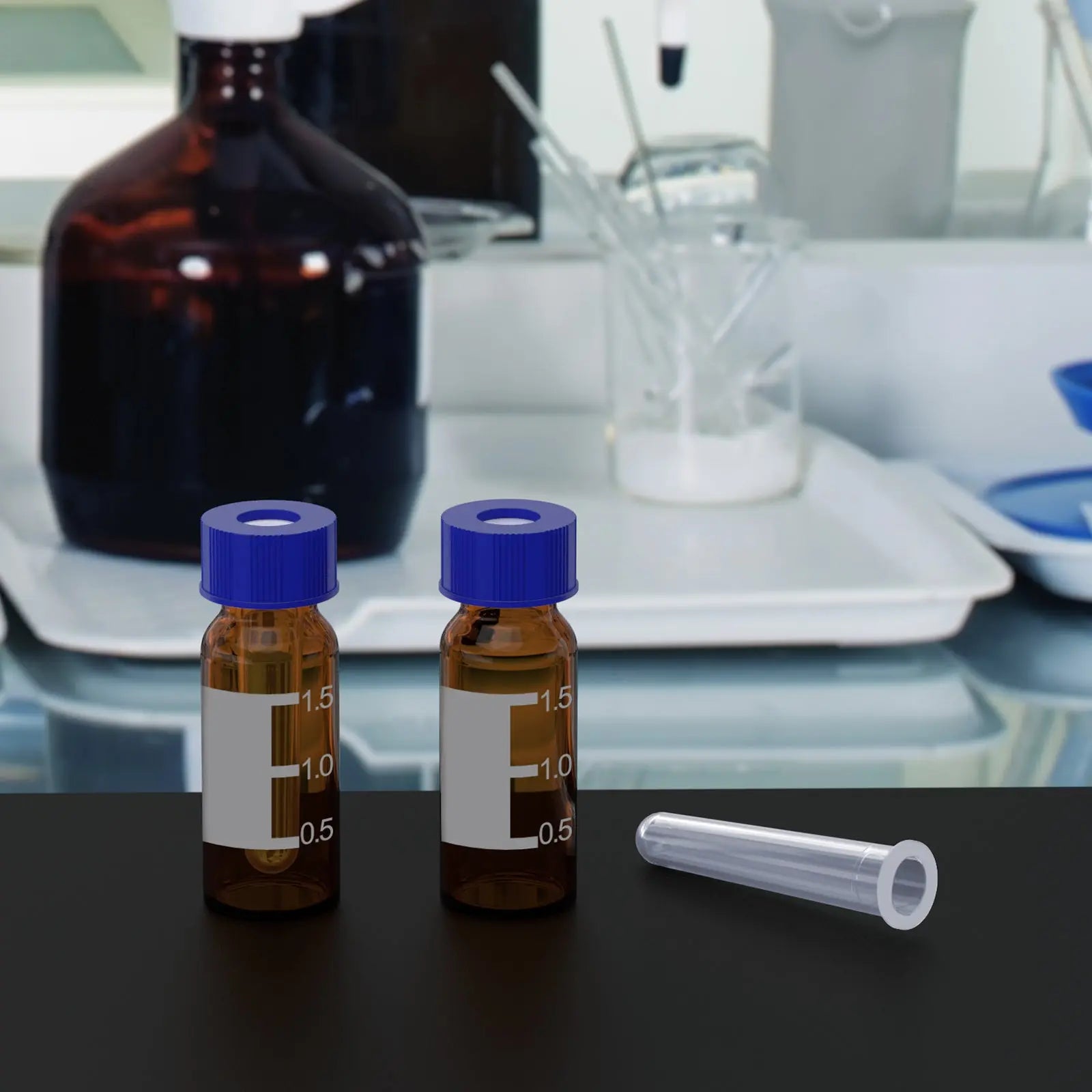 Alternative angle showing underlying build quality of StonyLab Amber Autosampler Vials with PP Inserts