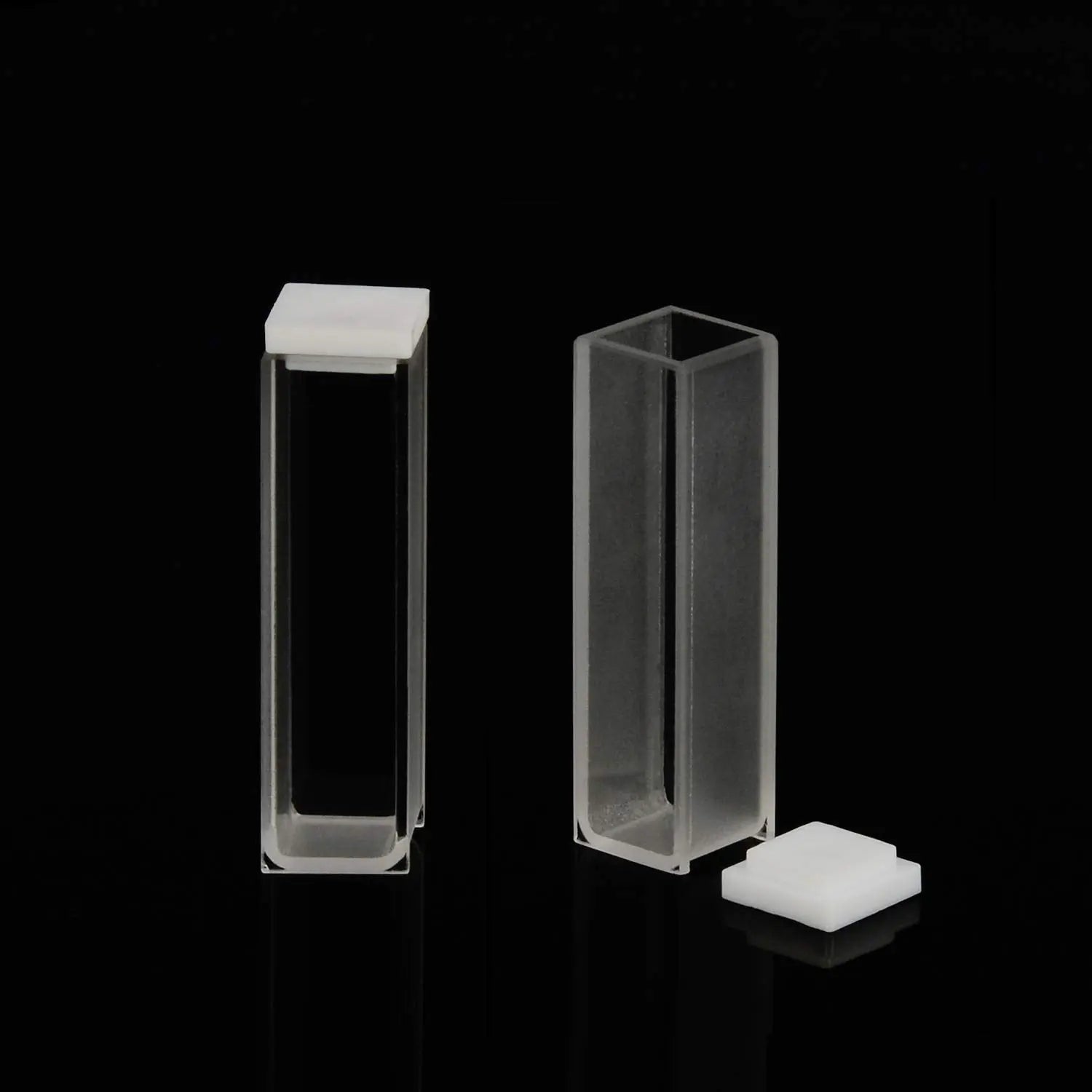 Side view and dimensional layout of the durable StonyLab Quartz Cuvette