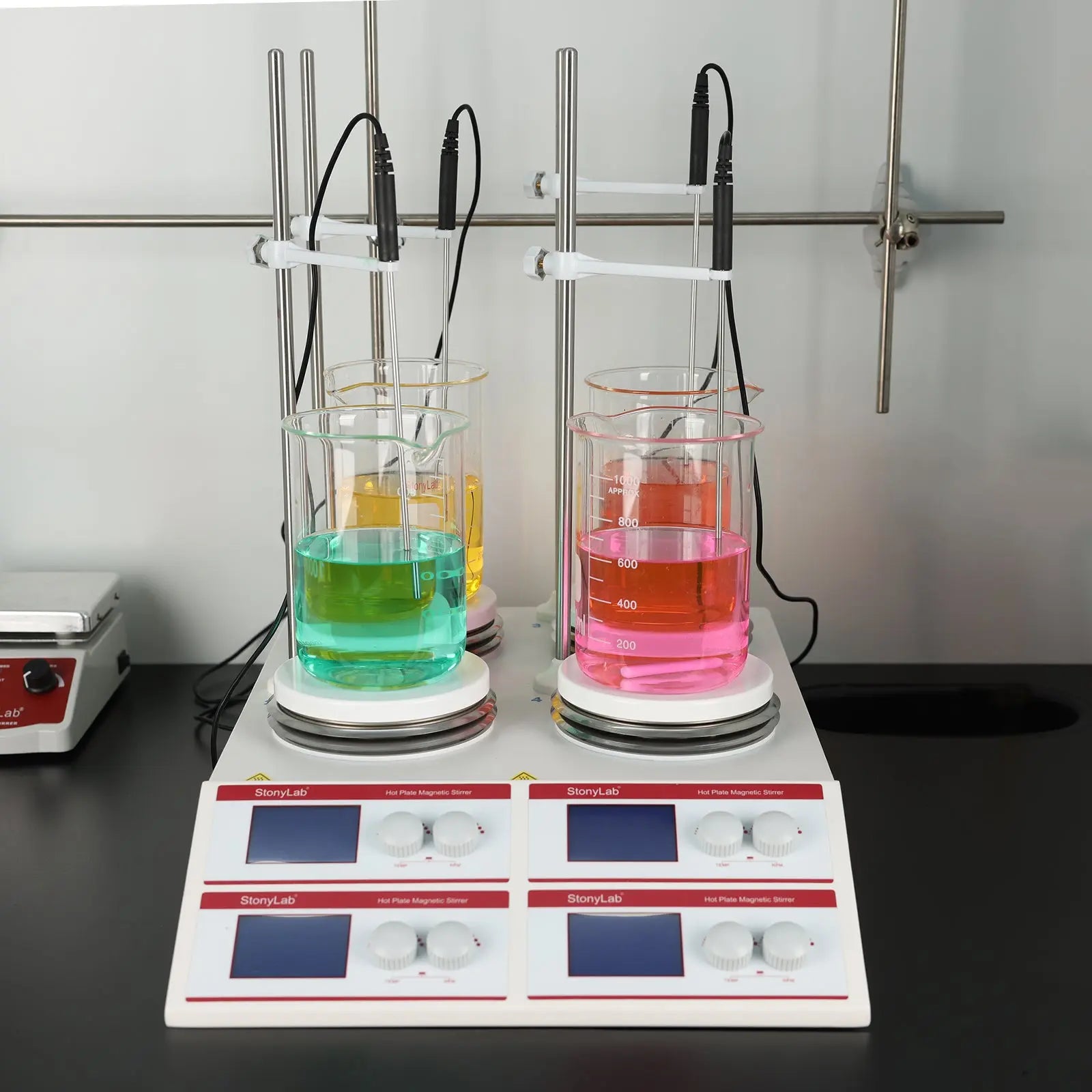 Comprehensive product view and setup components for StonyLab Four-Position Heating Magnetic Stirrer with Temperature Sensor