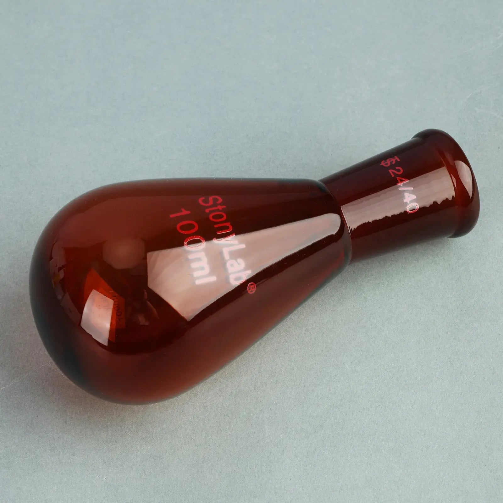 Alternative angle showing underlying build quality of StonyLab Amber Single Neck Recovery Flask