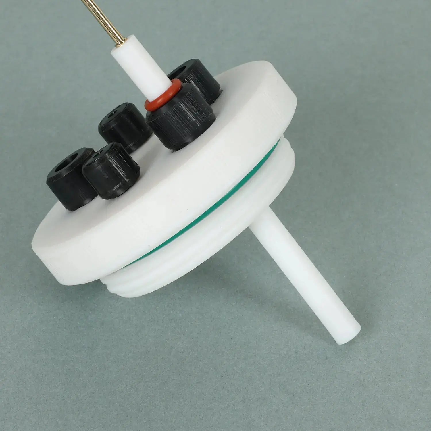 Alternative angle showing underlying build quality of StonyLab Platinum Disk Electrode