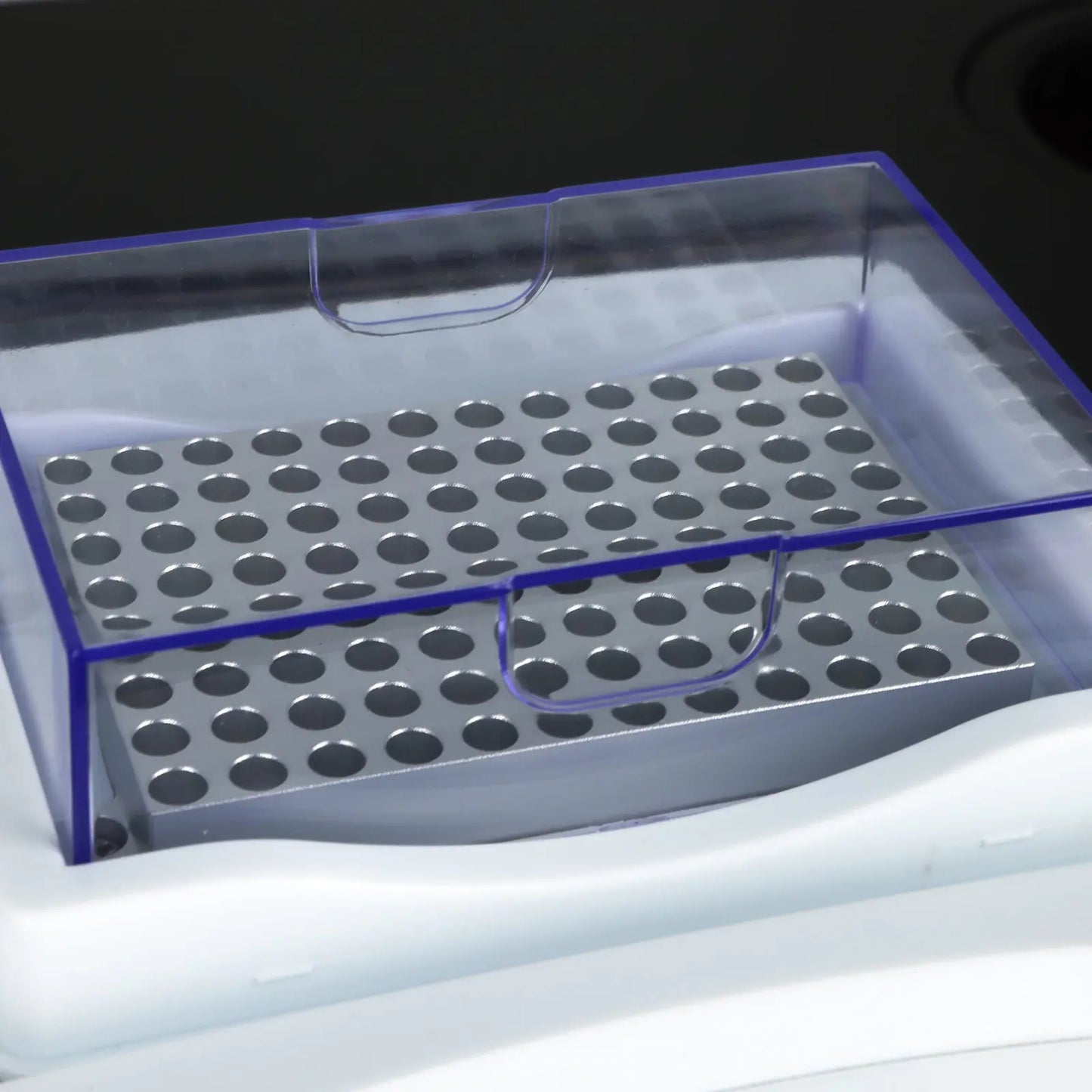 Thermostatic Shaker, 0-100°C, Multi-Sample, 200-1800 rpm Thermostatic Shaker